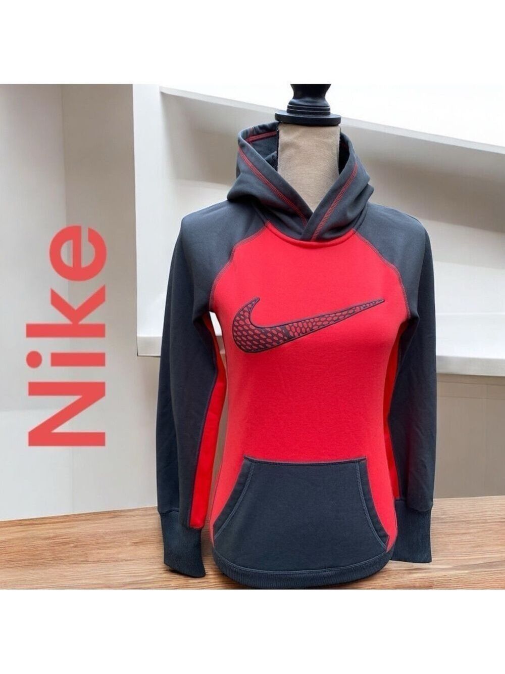 Nike- XS women's therm-fit hot pink/gray hoodie. Like new condition!!!